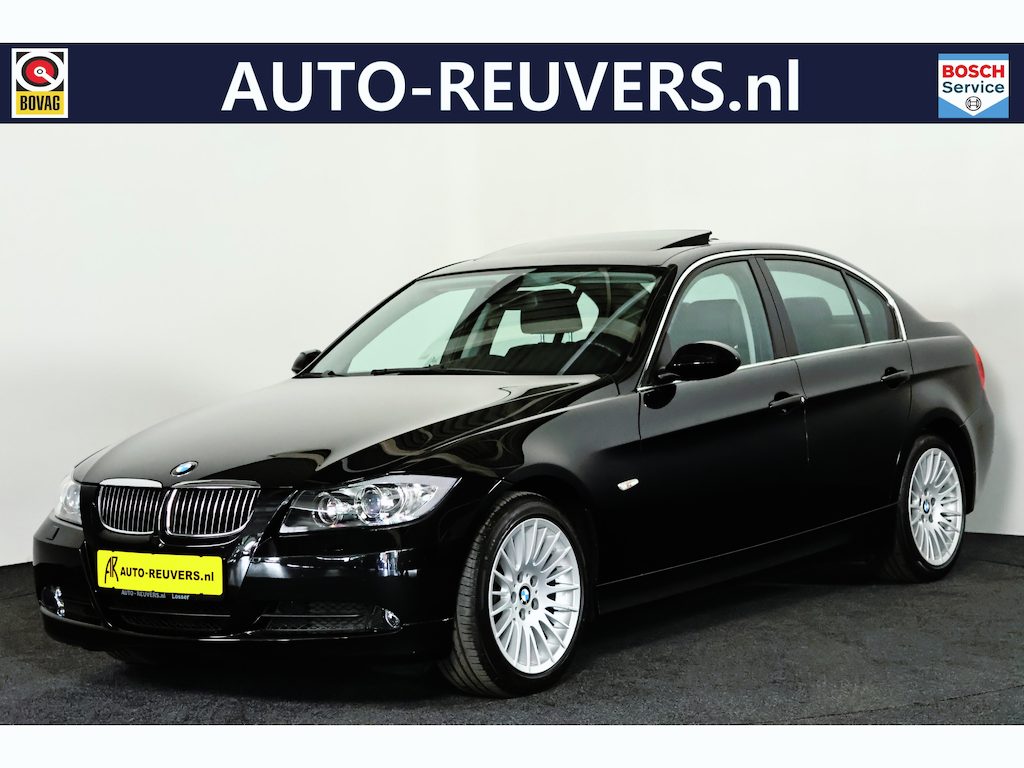 BMW 3-Serie 325xi xDrive Panorama / Opendak / Navigatie / Cruise / PDC / Bluetooth