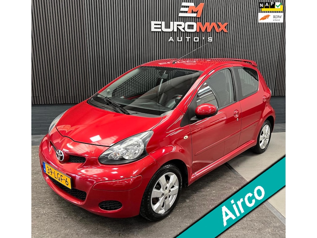 Toyota Aygo 1.0-12V Aspiration Red 1e Eigenaar - NAP - Airco
