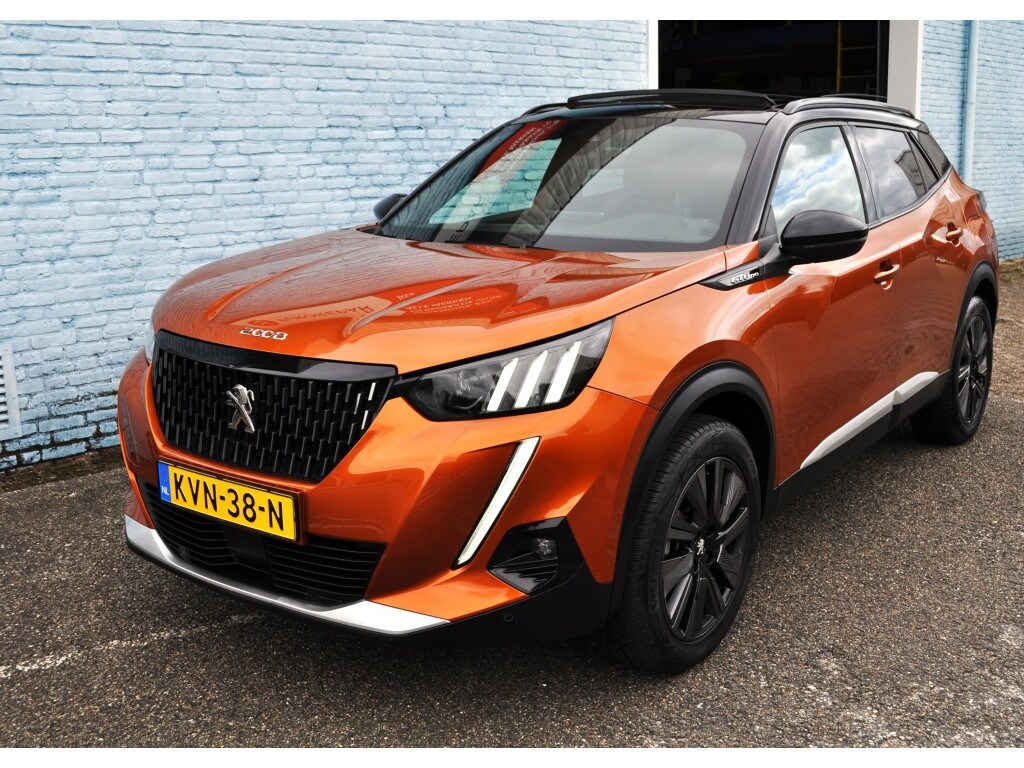 Peugeot 2008 1.2 GT-Aut. pano nav mlv key-less