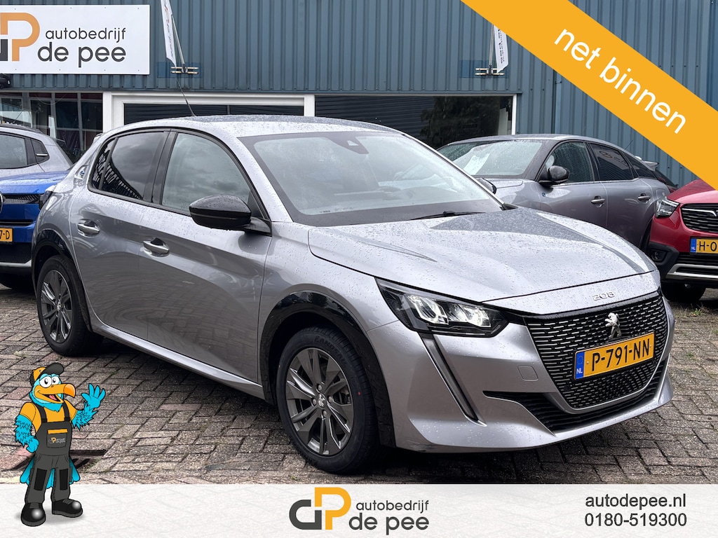 Peugeot e-208 EV Allure Pack 50 kWh GARANTIE/SOH 89%/CCS/CRUISE/CLIMA/CARPLAY/CAMERA/LICHTMETAAL rijklaarprijs!