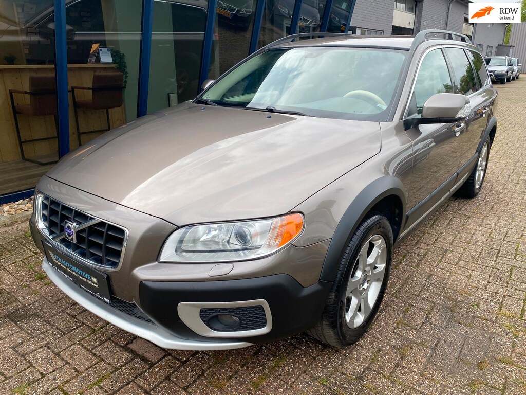 Volvo XC70 3.2 Summum Automaat 4WD / LEER / XENON / TREKHAAK