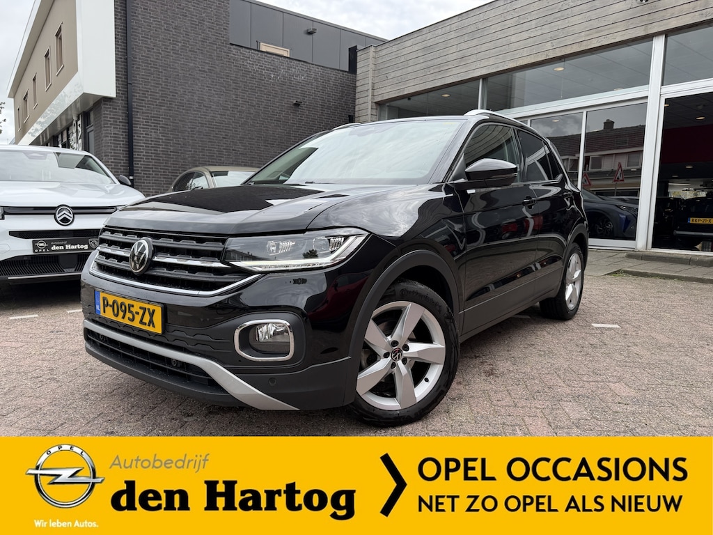 Volkswagen T-Cross 1.0 TSI Life Business Automaat/Stoel verwarming/Trekhaak/Camera.