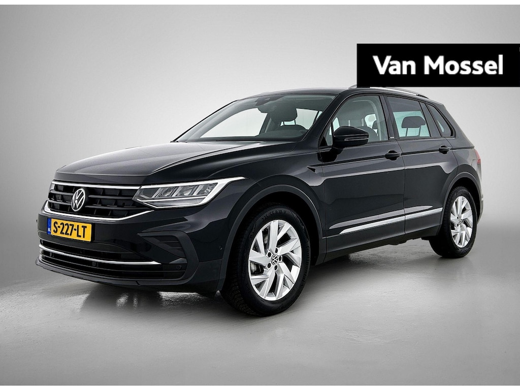 Volkswagen Tiguan 1.5 TSI Life Business | Trekhaak | Elektrische achterklep | Parkeersensoren V+A | Climatecontrol |