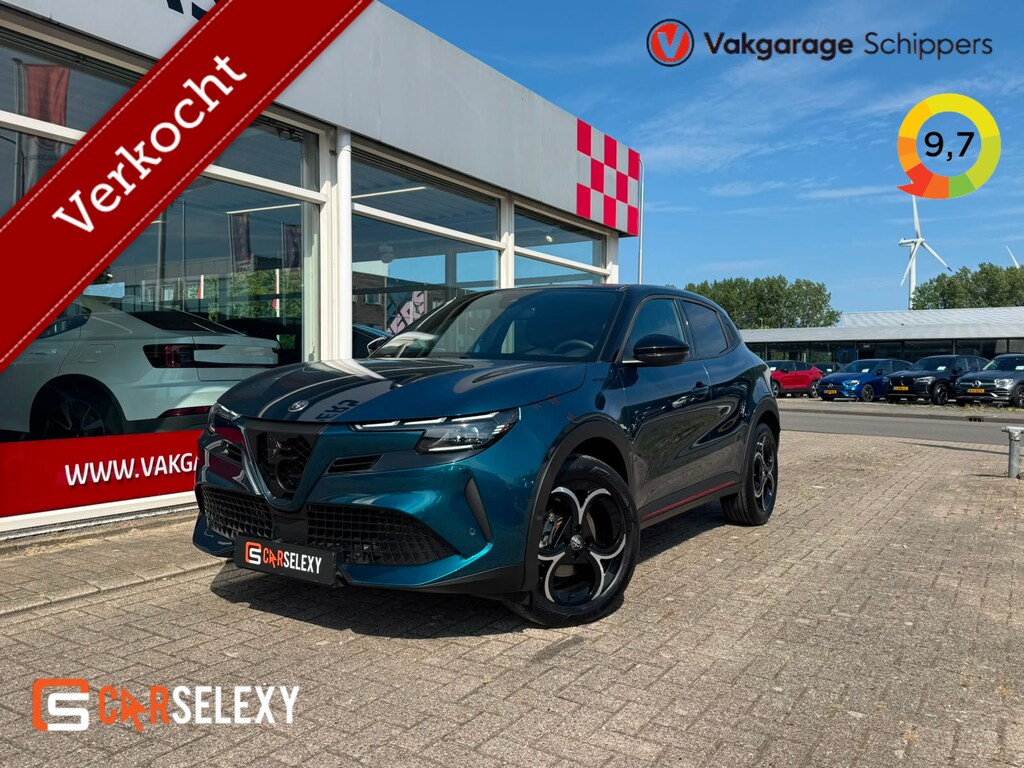 Alfa Romeo Junior 1.2 Turbo Hybrid Ibrida Speciale 145 pk