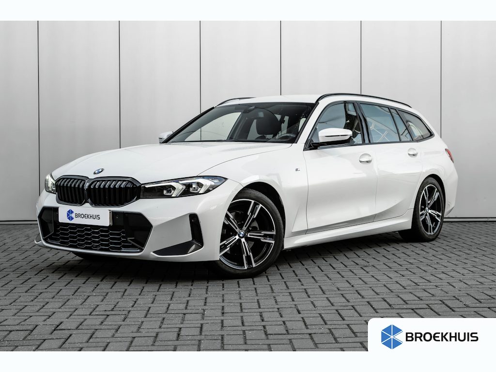 BMW 3-Serie Touring 320i 184PK | Facelift | M-sport | Sfeerverlichting | Ledere Bekleding | Stoelverwarming | 18''LMV
