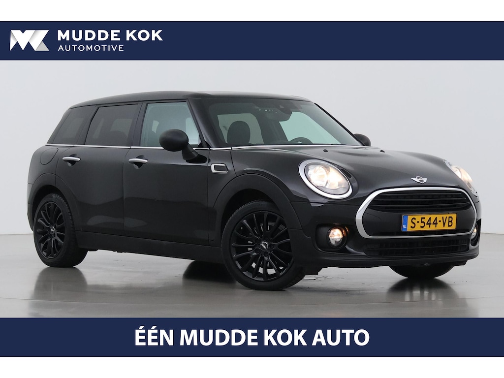 MINI Clubman 1.5 One D Chili Serious Business | Panoramadak | Automaat | Navigatie | Cruise Control | Airco | PDC | MINI Connected