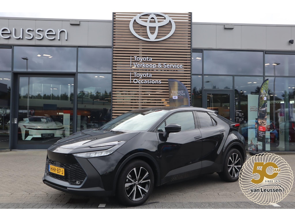 Toyota C-HR / C-HR+ 220 PLUG-IN HYBRID DYNAMIC BLIND-SPOT STOELVERWARMING CAMERA AD-CRUISE NL-AUTO