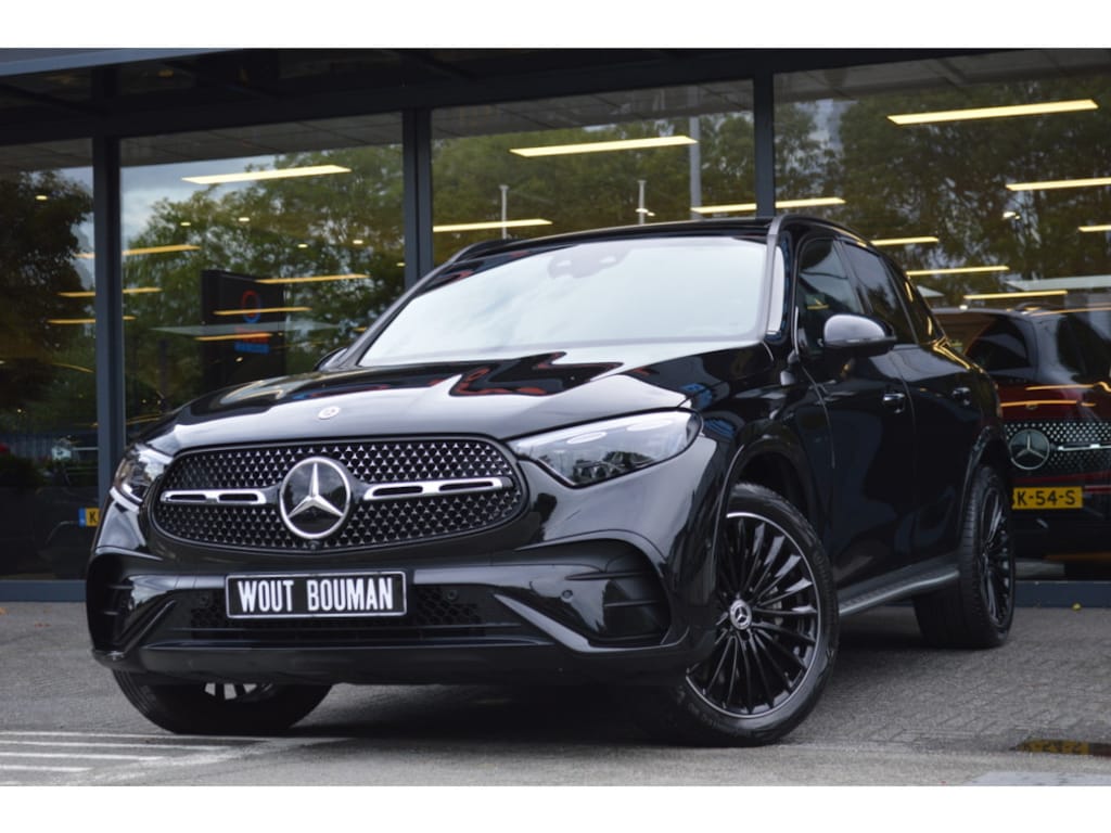 Mercedes-Benz GLC 400e 4MATIC AMG Led Leder Panorama Memory Luchtvering Burmester Massage Pdc