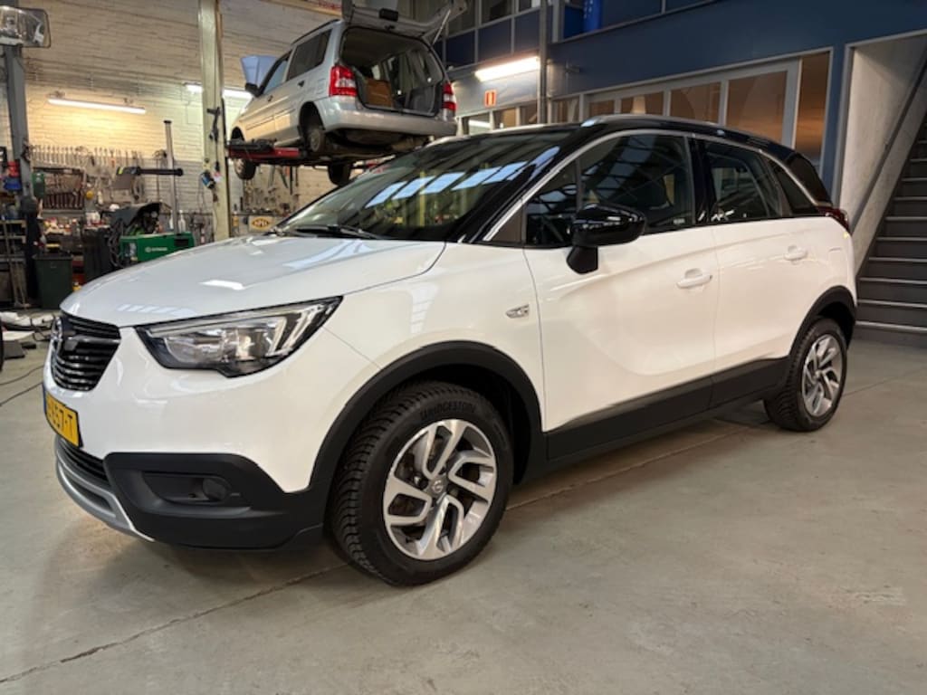 Opel Crossland X 1.2 Turbo 110pk Innovation | Apple carplay / Android auto | Navigatie | Cruise control | PDC | All season banden | NAP | Rijklaar prijs!