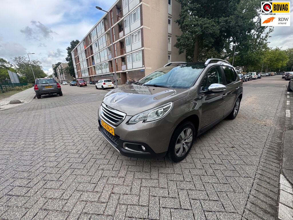 Peugeot 2008 1.2 PureTech Style
