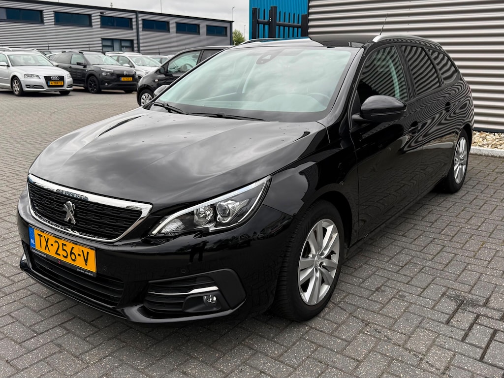 Peugeot 308 SW 1.2 PureTech Blue Lease Executive