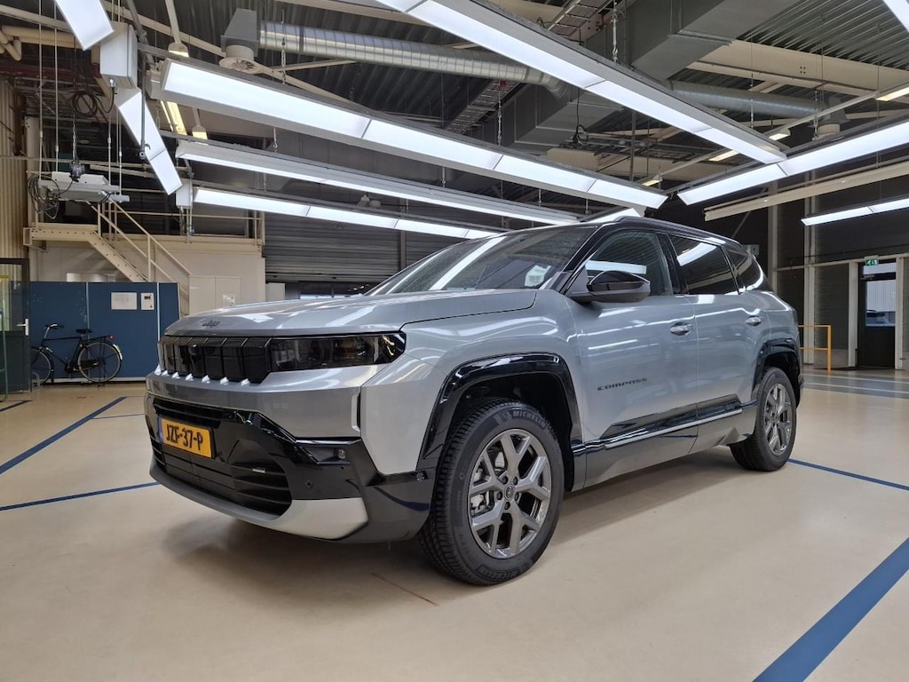 Jeep Compass 1.2 e-Hybrid Summit | Tot 8 Jaar Garantie | Panoramadak | Elektrische Stoelverstelling | Elektrische Achterklep | Keyless | Camera | Stoel & Stuurverwarming | Focal Sound |