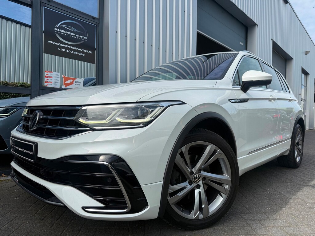 Volkswagen Tiguan 1.5 TSI R-Line panoramadak parelmoer wit