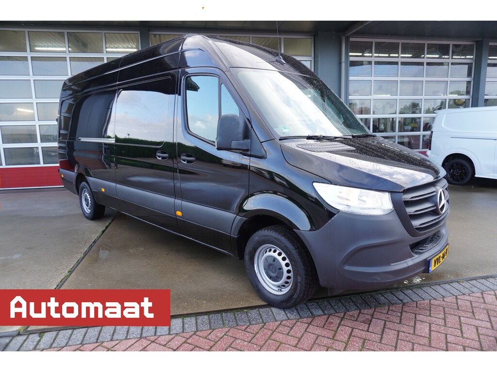 Mercedes-Benz Sprinter 317 CDI 170pk L3H2 RWD 3500kg Automaat Trekhaak met oprijschans/ omvormer  /Elekr.Dakventilator / Geveerde stoel