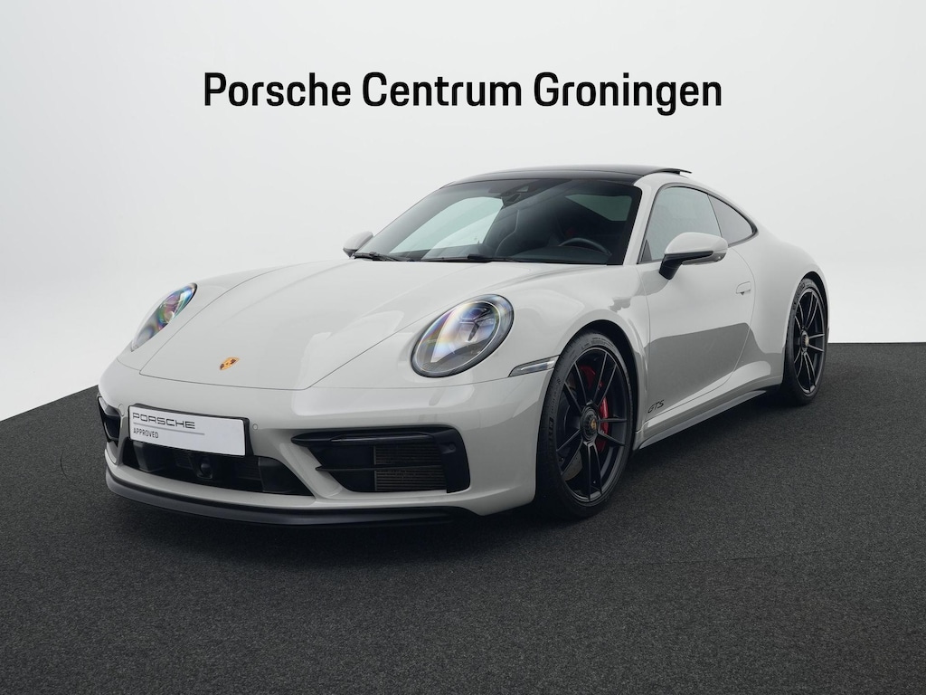Porsche 911 Carrera 4 GTS