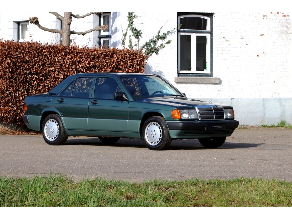 Mercedes-Benz 190-Serie 1.8 E Automatic 269 Pictures online