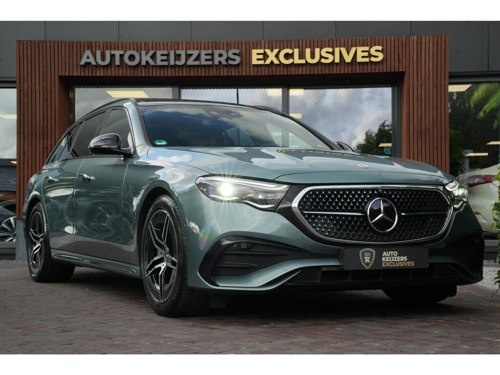 Mercedes-Benz E-klasse 300 e Business Solution AMG Panoramadak DIGITAL LIGHT 360 Camera Adapt. Cruise Memory Trekhaak