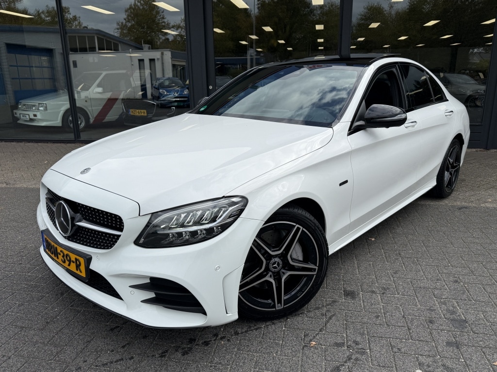 Mercedes-Benz C-klasse 300e Amg Hybride Elekt. schuifdak / Burmaster / Head up!!!