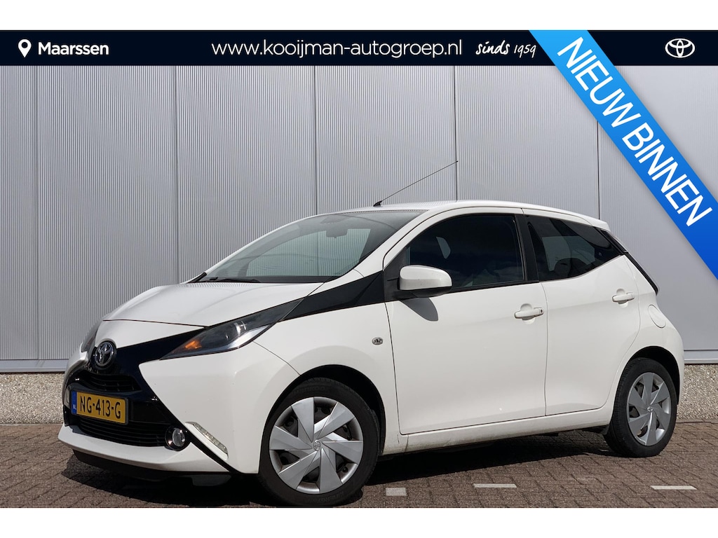 Toyota Aygo 1.0 VVT-i x-play / Camera / Bluetooth / AC /