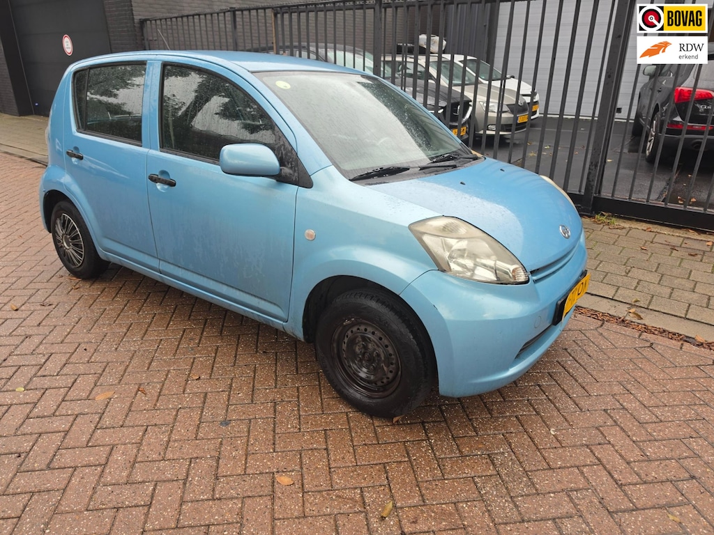 Daihatsu Sirion 2 1.0-12V Trend