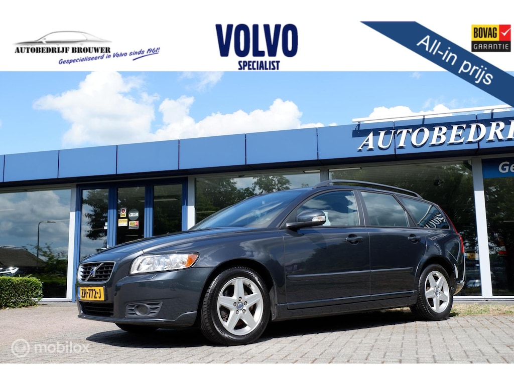 Volvo V50 2.4 140PK GEARTRONIC MOMENTUM | XENON | STOELVERWARMING