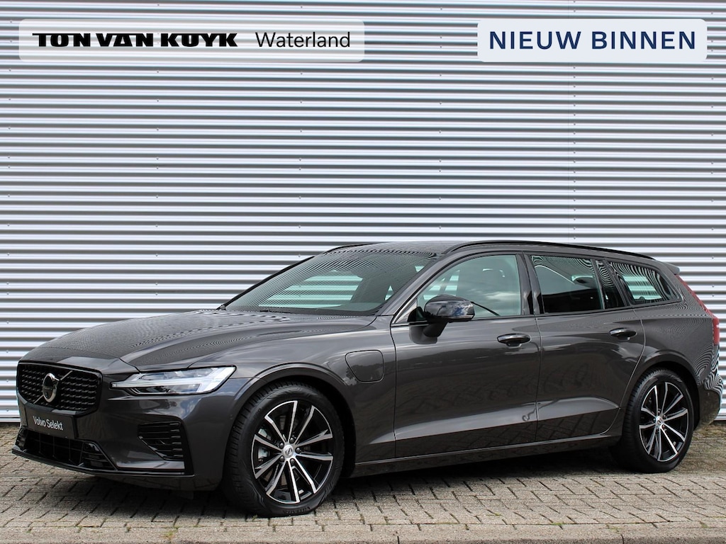 Volvo V60 2.0 T6 Plug-in hybrid AWD Plus Dark Automaat / Nappa leder / Trekhaak / 360* camera / Harman Kardon audio / Stoel + Stuur + Achterbank verwarmd /