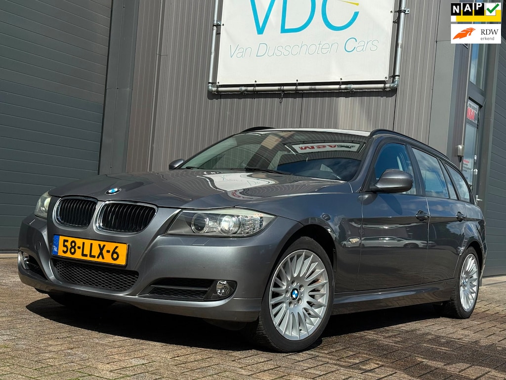 BMW 3-Serie Touring 318i Business Line | Navigatie | Trekhaak