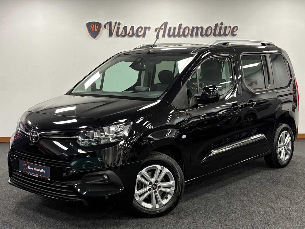 Toyota PROACE CITY Verso 1.2 Turbo L1*5Pers*Design*Panoramadak*PDC*Camera*Navi*Trekhaak*Apple-Carplay*Cruise-Control*