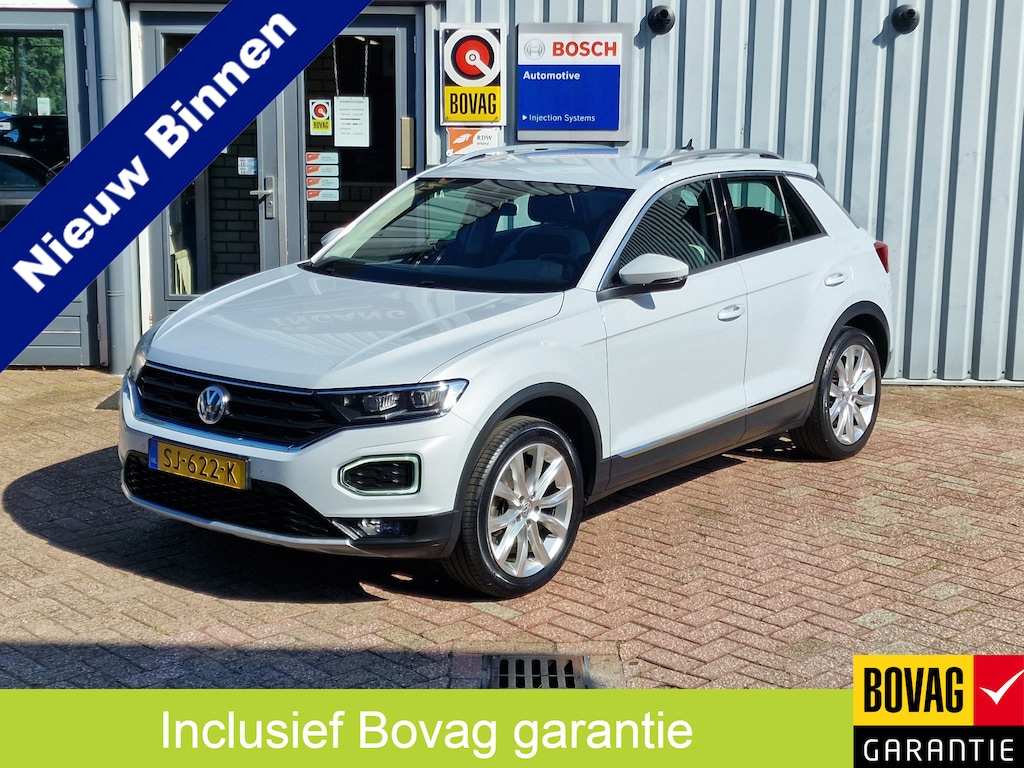 Volkswagen T-Roc 1.5 TSI Sport | 1E EIGENAAR | TREKHAAK | CAMERA | NAVI | NETJES |