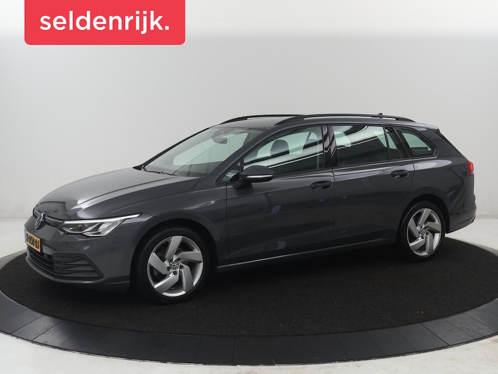 Volkswagen Golf Variant 1.0 TSI Golf | Adaptive cruise | Bluetooth | Virtueel dashboard | Climate control | Park assist | Trekhaak | 17" velgen