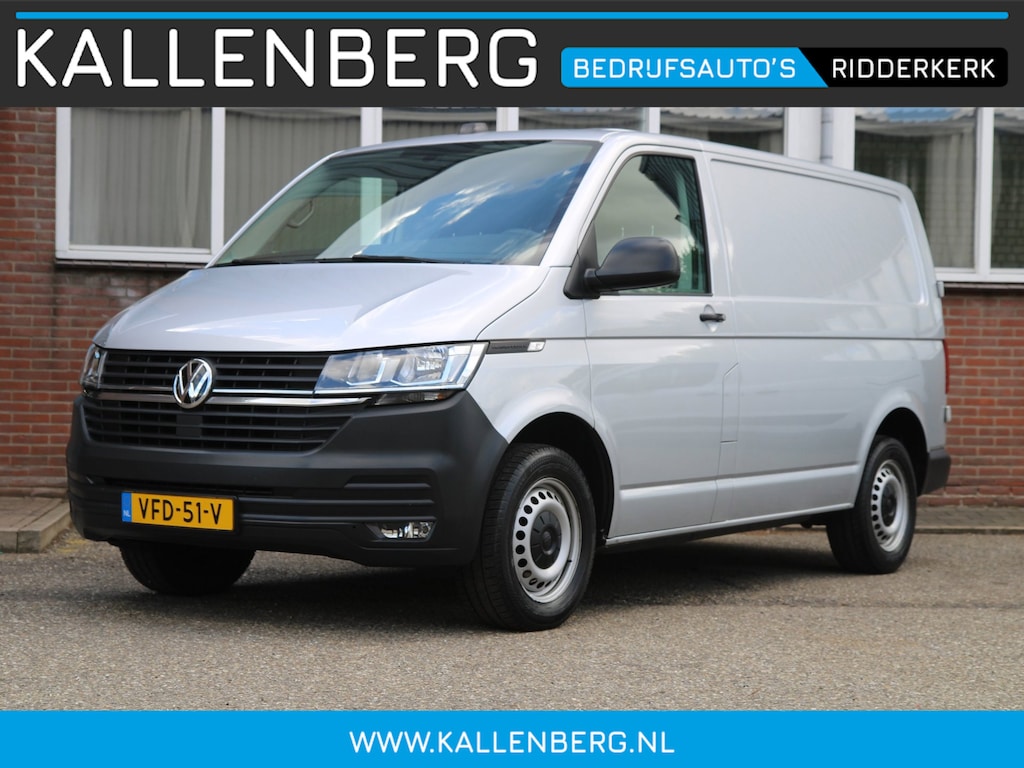 Volkswagen Transporter 2.0 TDI L1H1 30 / 3-Pers. / AppConnect / Nw Model