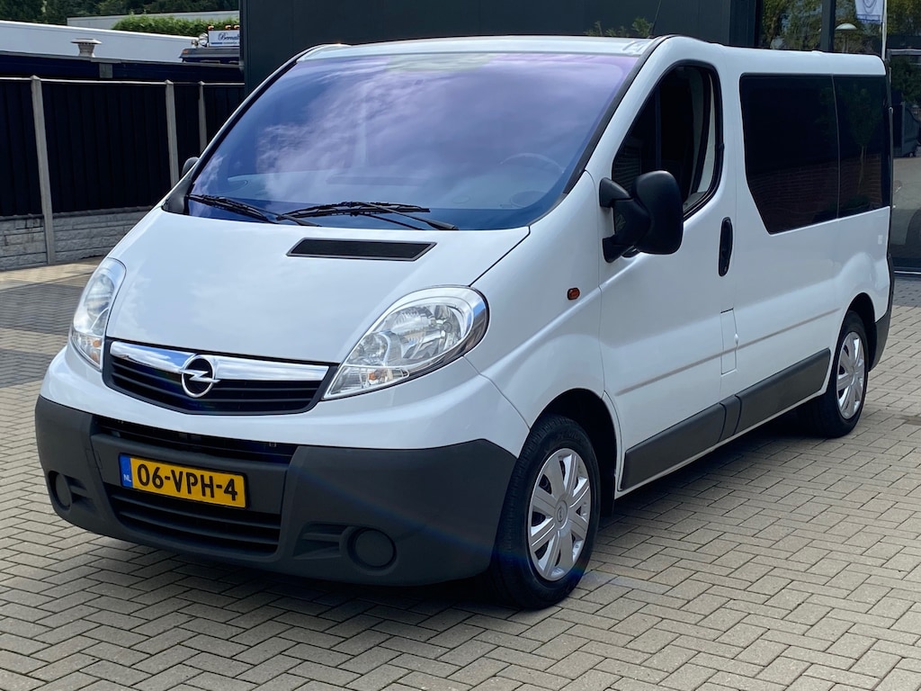 Opel Vivaro 2.0 CDTI NIEUWSTAAT ROLSTOELBUS ROLSTOEL LIFT NAVI AIRCO PDC TREKHAAK