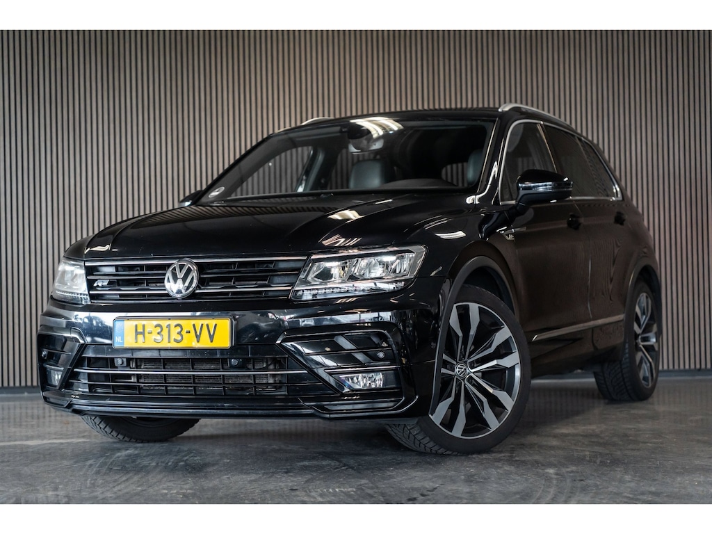 Volkswagen Tiguan 1.5 TSI ACT Highline Business R | PANO | KEYLESS | CAMERA |
