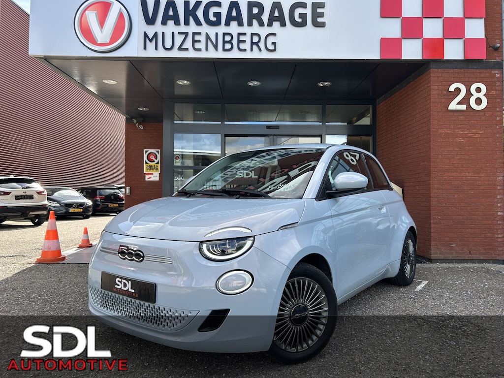 Fiat 500e 3+1 Icon 42 kWh // LED // NAVI + CARPLAY // PDC // CRUISE // CLIMA