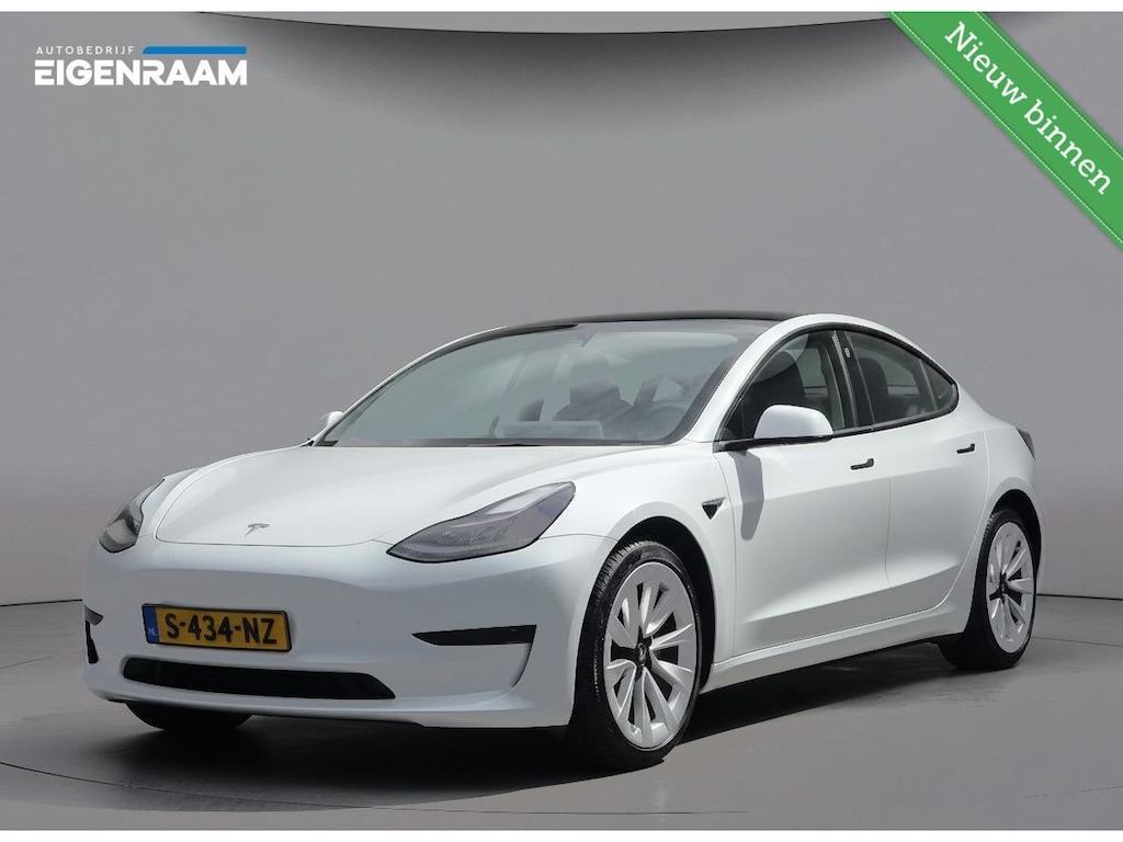Tesla Model 3 Standard RWD Plus 60 kWh