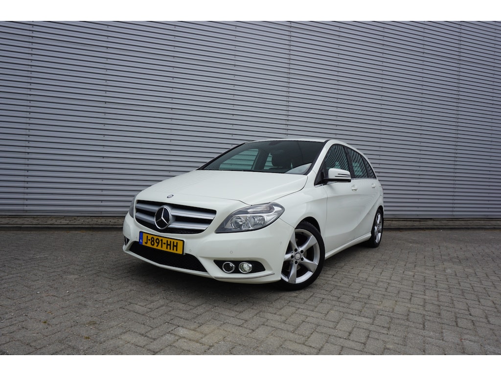 Mercedes-Benz B-klasse 180 Prestige AUTOMAAT -Airco / Navi / Cruise / PDC / Elektr. ramen / Trekhaak / Lm velgen