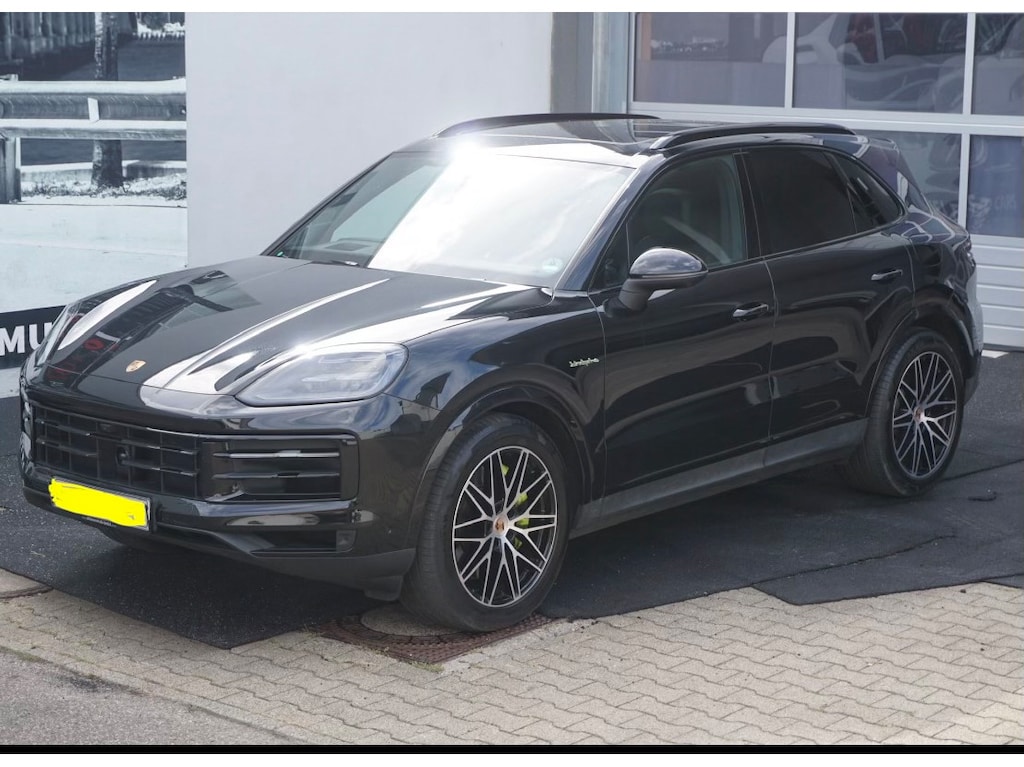 Porsche Cayenne 3.0 S E-Hybrid (519pk) ** Panodak ** InnoDrive ** Trekhaak ** HUD ** PDLS+ ** 4-wielsturing ** BOSE ** Surround View