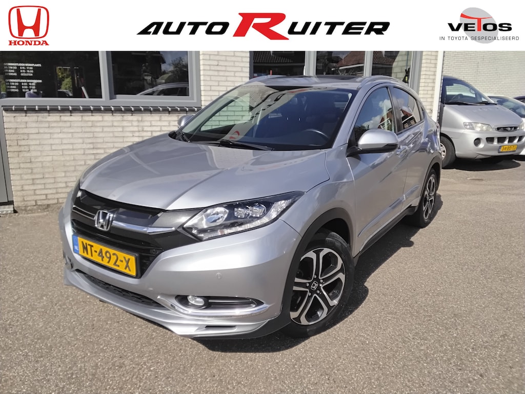 Honda HR-V 1.5 i-VTEC Executive *sportpakket*chromepakket*trekhaak*