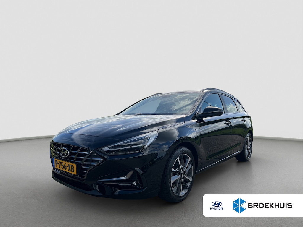 Hyundai i30 Wagon 1.5 T-GDi MHEV 160pk Premium | Trekhaak | Camera | Cruise controle | Dodehoek detectie | Full LED | Elektrische voorstoel | Navigatie | Parkeersensoren voor en achter | Stoelverwarming