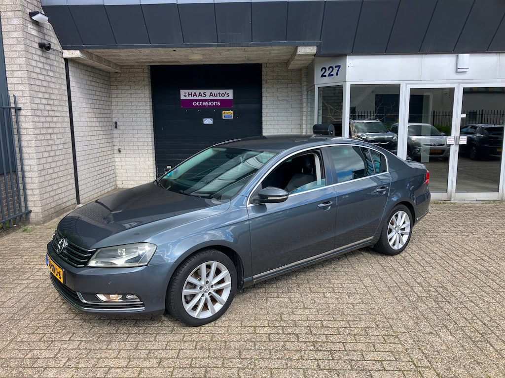 Volkswagen Passat 1.4 TSI Comfortline BlueMotion / NIEUW MODELJAAR / ALU VELGEN / CLIMATE / TREKHAAK / APK OKTOBER 2027