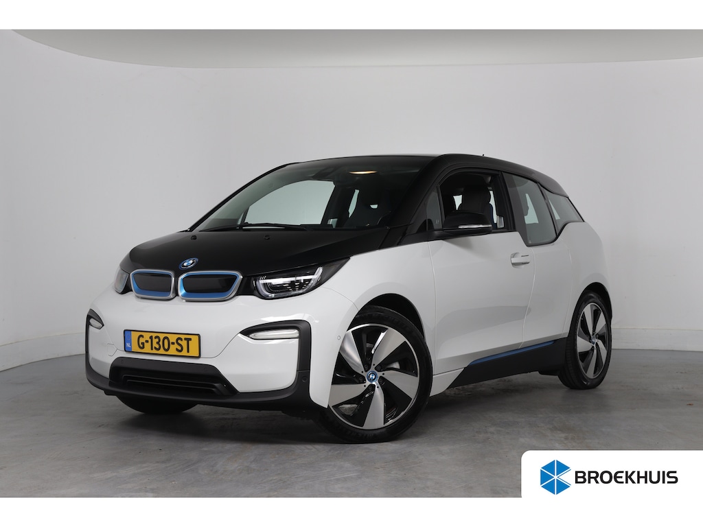 BMW i3 Basis 120Ah 42 kWh | Navigatie | Camera | LED | Cruise Adaptive | Parkeersensoren V+A | Stoelverwarming | Clima | Lichtmetalen Velgen
