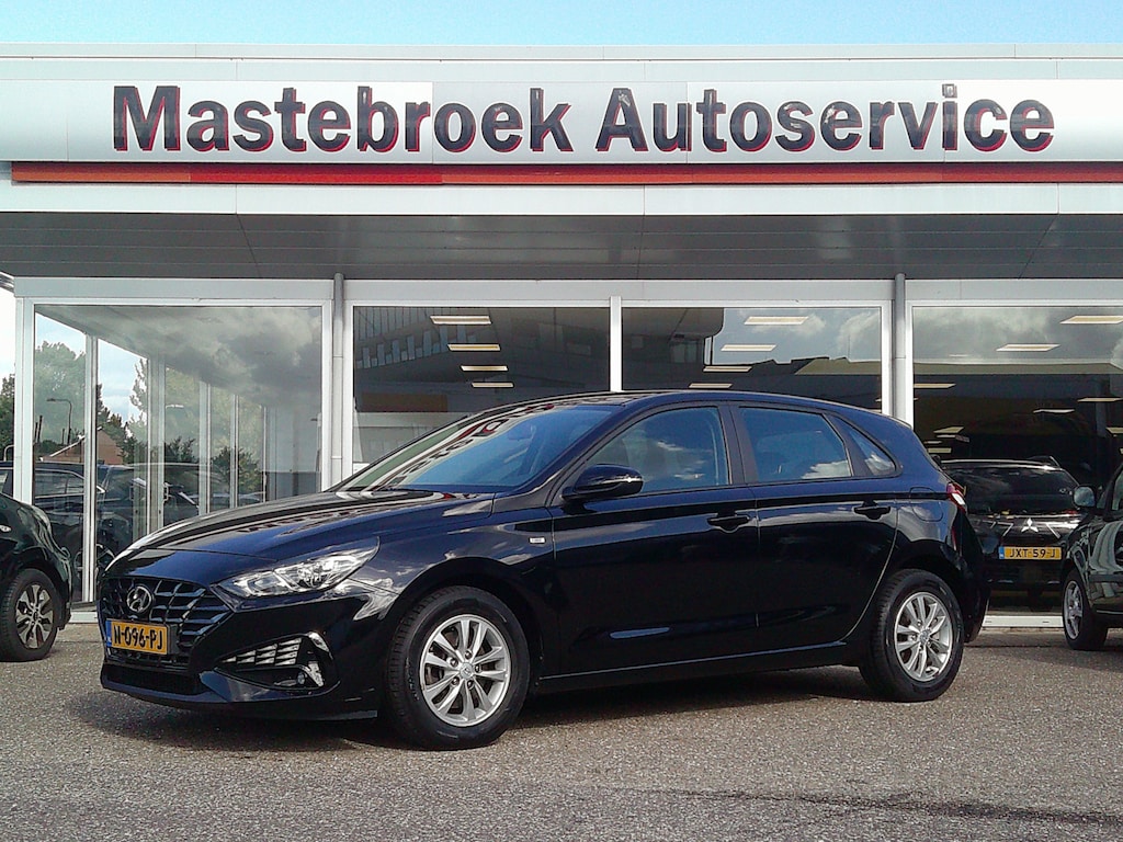 Hyundai i30 1.5 T-GDi MHEV Premium Staat in Hardenberg