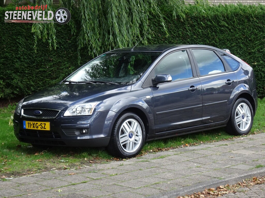Ford Focus 1.6 AUTOMAAT Ghia met Airco en Trekhaak