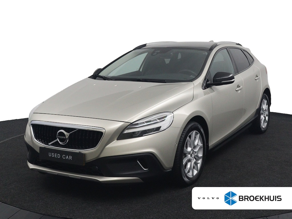 Volvo V40 Cross Country | Eerste Eigenaar | Camera | Trekhaak | Leer | Panorama  | Cruise Control