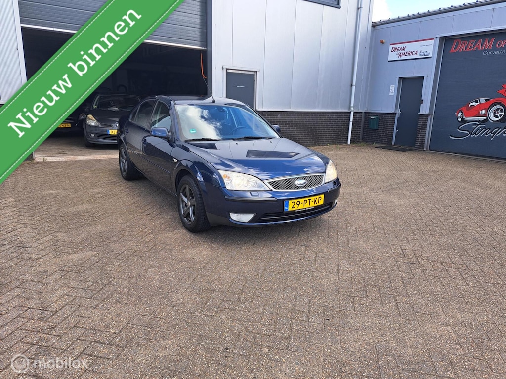Ford Mondeo 1.8-16V Ambiente