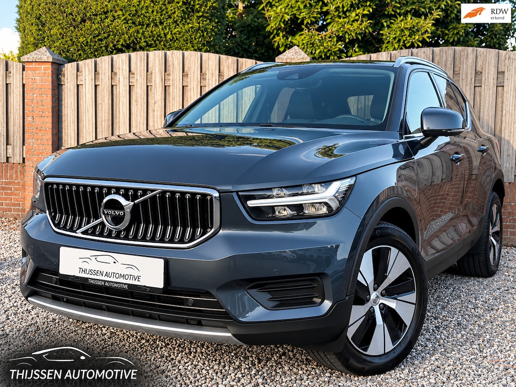 Volvo XC40 1.5 T4 Recharge Inscription Expression 360 CAMERA STOEL STUUR VERWARMING TREKHAAK CLIMATE CONTROL SPORTLEER NAVI