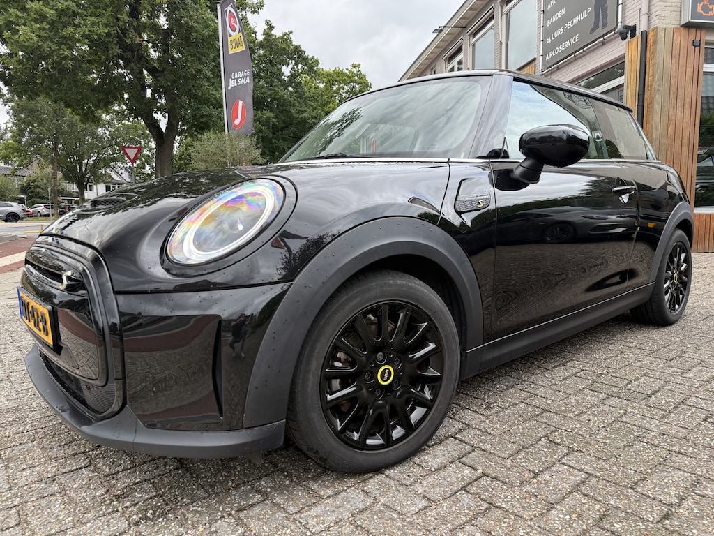 MINI Mini Electric Cooper SE 33 kWh Black Edition aut., SOH 96% | Sport leder | Clima | Navi & CarPlay