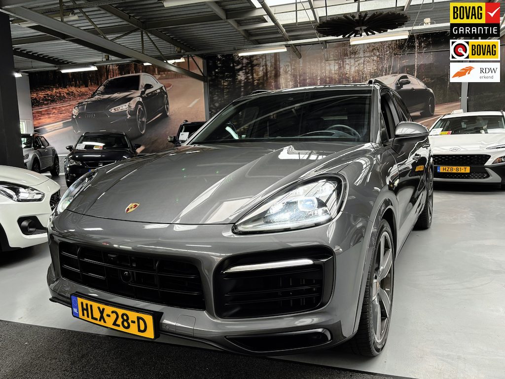 Porsche Cayenne 3.0 E-Hybrid / Panorama / Sport