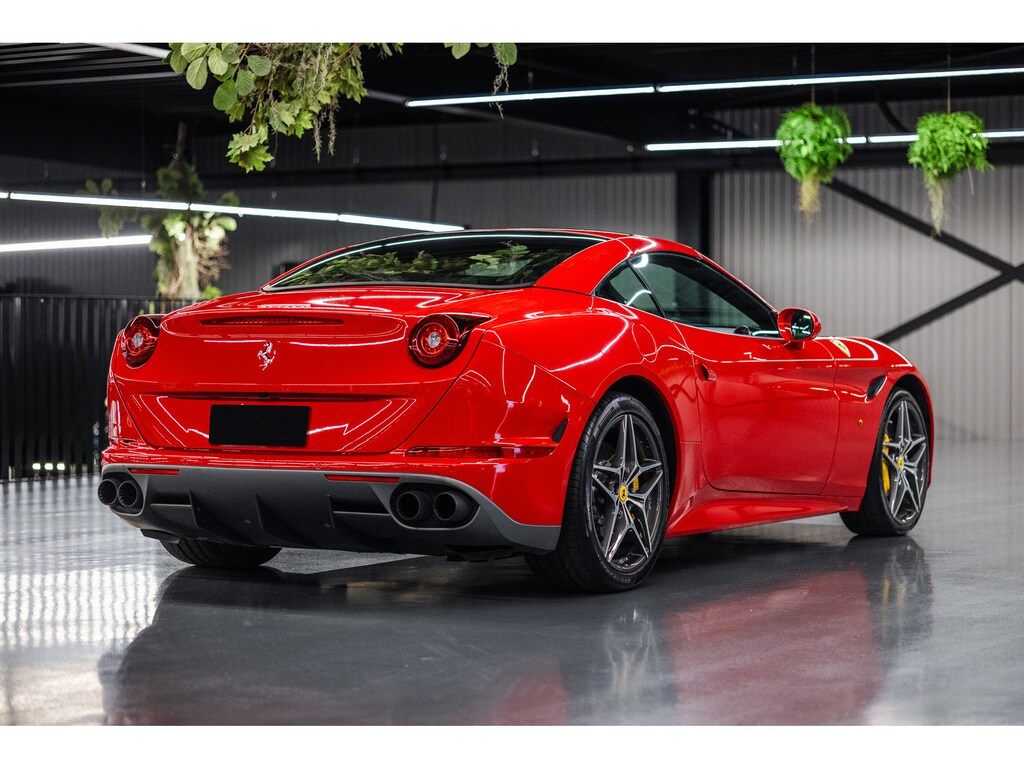 Ferrari California 3.9 T HELE Btw auto, (€ 119.834,71 Ex B.T.W)  Rosso Corsa