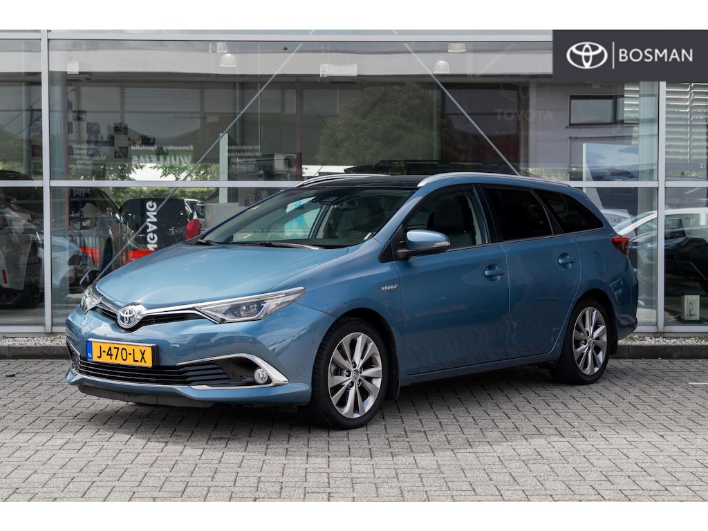 Toyota Auris Touring Sports 1.8 Hybrid Executive